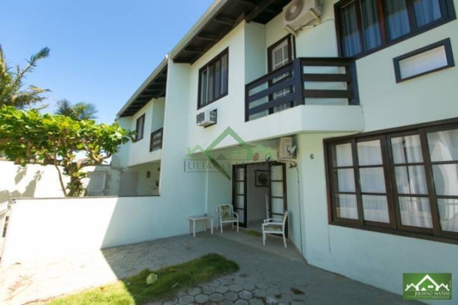 Sobrado com 3 Quartos à Venda, 74 m² em Centro - Balneário Barra Do Sul