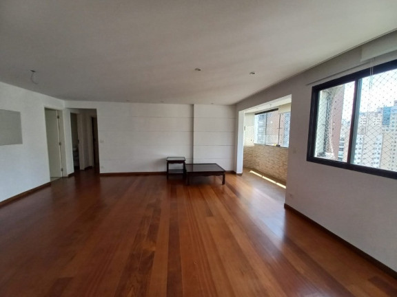 Imóvel com 3 Quartos para Alugar, 125 m² em Moema - São Paulo