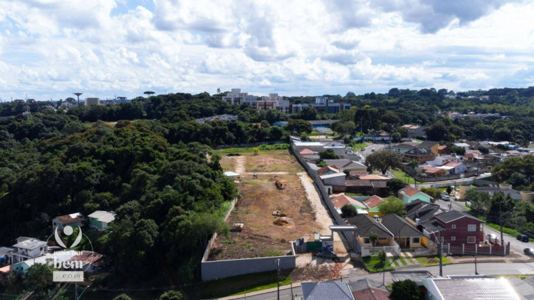 Terreno à Venda, 135 m² em Santa Cândida - Curitiba