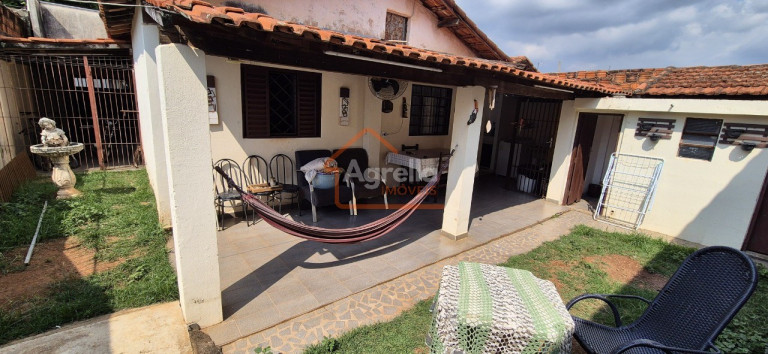 Imagem Casa com 3 Quartos à Venda, 120 m² em Jardim Zaniboni - Mogi Guaçu Imagem Casa com 3 Quartos à Venda, 120 m² em Jardim Zaniboni - Mogi Guaçu