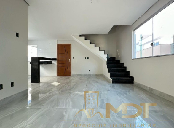 Imagem Imóvel com 5 Quartos à Venda, 167 m² em Heliópolis - Belo Horizonte Imagem Imóvel com 5 Quartos à Venda, 167 m² em Heliópolis - Belo Horizonte