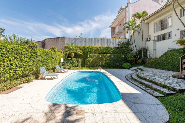 Imagem Casa com 3 Quartos à Venda, 350 m² em Chácara Das Pedras - Porto Alegre Imagem Casa com 3 Quartos à Venda, 350 m² em Chácara Das Pedras - Porto Alegre