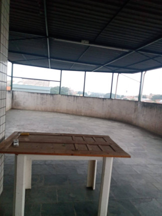 Imagem Casa com 2 Quartos para Alugar, 205 m² em Taboão - Diadema