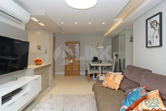 Imagem Apartamento com 2 Quartos à Venda, 68 m² em Passo Da Areia - Porto Alegre