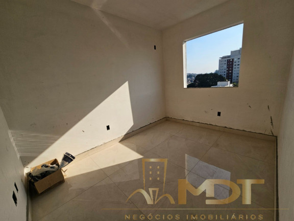 Imagem Imóvel com 2 Quartos à Venda, 100 m² em Rio Branco - Belo Horizonte Imagem Imóvel com 2 Quartos à Venda, 100 m² em Rio Branco - Belo Horizonte