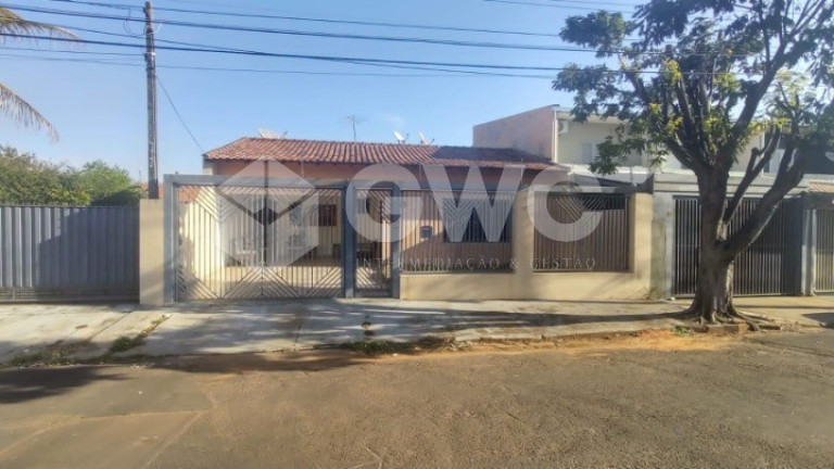 Imóvel com 3 Quartos à Venda,  em Jardim Itaipu - Marília