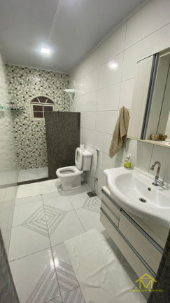 Imagem Casa com 5 Quartos à Venda, 315 m² em Guaranhuns - Vila Velha Imagem Casa com 5 Quartos à Venda, 315 m² em Guaranhuns - Vila Velha