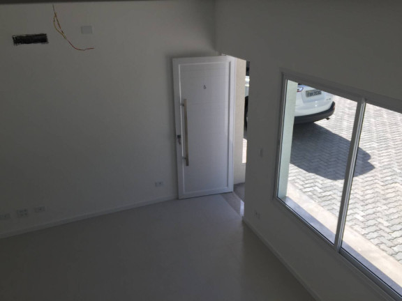 Imagem Sobrado com 3 Quartos à Venda, 106 m² em Massaguaçu - Caraguatatuba Imagem Sobrado com 3 Quartos à Venda, 106 m² em Massaguaçu - Caraguatatuba