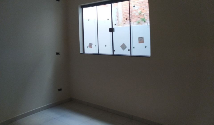 Imagem Imóvel com 3 Quartos à Venda, 70 m² em Parque Residencial Michael Licha - Londrina