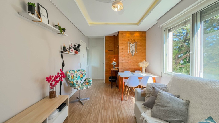 Imagem Imóvel com 1 Quarto à Venda,  em Passo Da Areia - Porto Alegre