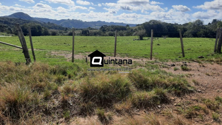 Imagem Imóvel com 2 Quartos à Venda, 8.000.000 m² em Centro - Santana Da Boa Vista Imagem Imóvel com 2 Quartos à Venda, 8.000.000 m² em Centro - Santana Da Boa Vista