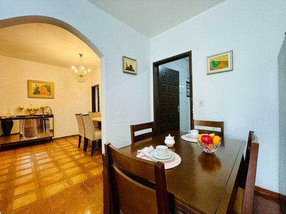Imagem Casa com 4 Quartos à Venda, 242 m² em Garcia - Blumenau Imagem Casa com 4 Quartos à Venda, 242 m² em Garcia - Blumenau