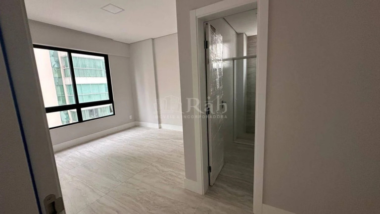 Imagem Apartamento com 4 Quartos à Venda, 146 m² em Pioneiros - Balneário Camboriú
