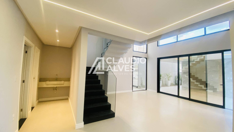 Imagem Casa de Condomínio com 4 Quartos à Venda, 313 m² em Papagaio - Feira De Santana Imagem Casa de Condomínio com 4 Quartos à Venda, 313 m² em Papagaio - Feira De Santana