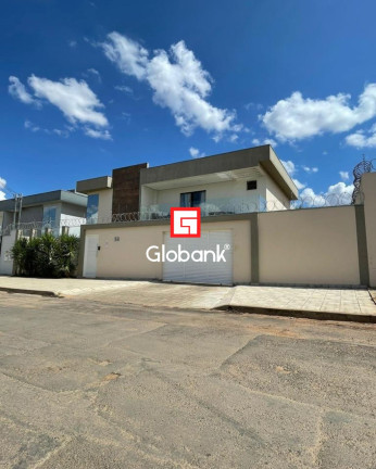 Imagem Casa com 3 Quartos à Venda, 300 m² em Ibituruna - Montes Claros Imagem Casa com 3 Quartos à Venda, 300 m² em Ibituruna - Montes Claros