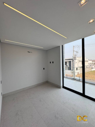 Imagem Casa de Condomínio com 4 Quartos à Venda, 368 m² em Petrópolis - Várzea Grande