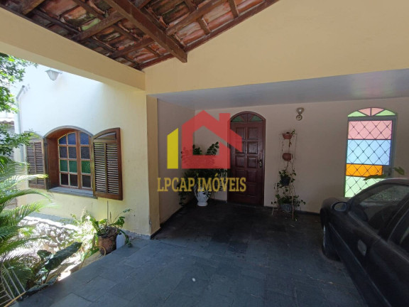 Imagem Casa com 4 Quartos à Venda, 400 m² em Sagrada Família - Belo Horizonte Imagem Casa com 4 Quartos à Venda, 400 m² em Sagrada Família - Belo Horizonte