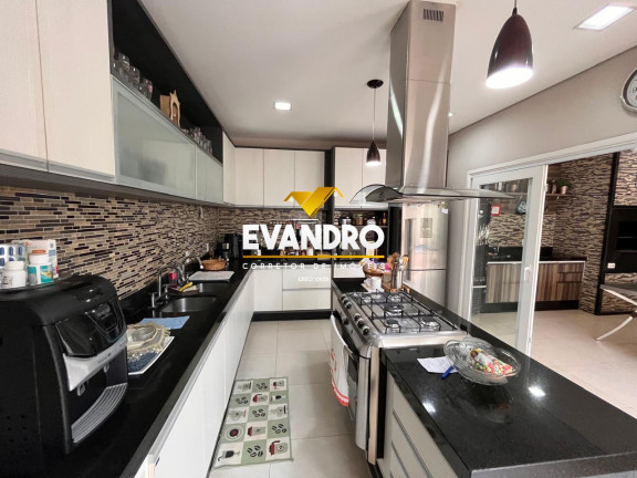 Imagem Casa com 3 Quartos à Venda, 450 m² em Jardim Das Américas - Cuiabá Imagem Casa com 3 Quartos à Venda, 450 m² em Jardim Das Américas - Cuiabá