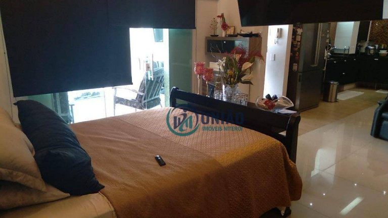 Imagem Casa com 6 Quartos à Venda, 540 m² em Charitas - Niterói