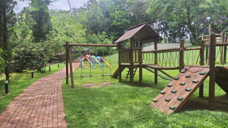 Imagem Terreno à Venda, em Atibaia Imagem Terreno à Venda, em Atibaia