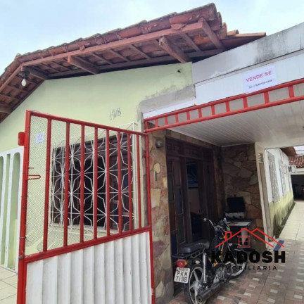 Imagem Casa com 3 Quartos à Venda, 250 m² em Santa Mônica - Feira De Santana Imagem Casa com 3 Quartos à Venda, 250 m² em Santa Mônica - Feira De Santana