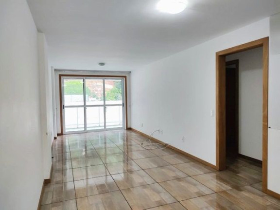 Imagem Imóvel com 3 Quartos à Venda, 130 m² em Várzea - Teresópolis Imagem Imóvel com 3 Quartos à Venda, 130 m² em Várzea - Teresópolis