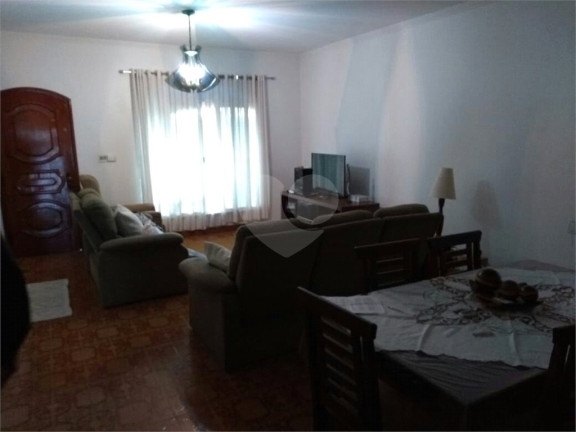 Imagem Casa com 2 Quartos para Temporada, 361 m² em Jundiaí Imagem Casa com 2 Quartos para Temporada, 361 m² em Jundiaí