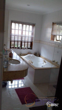 Imagem Sobrado com 3 Quartos à Venda, 396 m² em Vila Galvão - Guarulhos Imagem Sobrado com 3 Quartos à Venda, 396 m² em Vila Galvão - Guarulhos