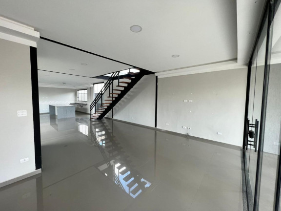 Imagem Casa com 4 Quartos à Venda, 310 m² em Piracangaguá - Taubaté