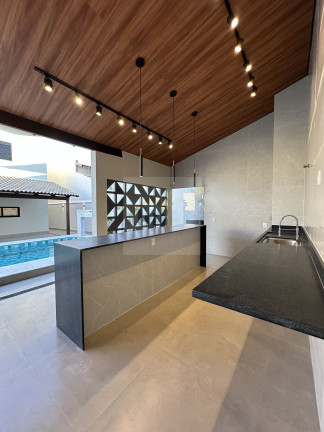 Imagem Casa com 4 Quartos à Venda, 290 m² em Setor Garavelo - Goiânia Imagem Casa com 4 Quartos à Venda, 290 m² em Setor Garavelo - Goiânia