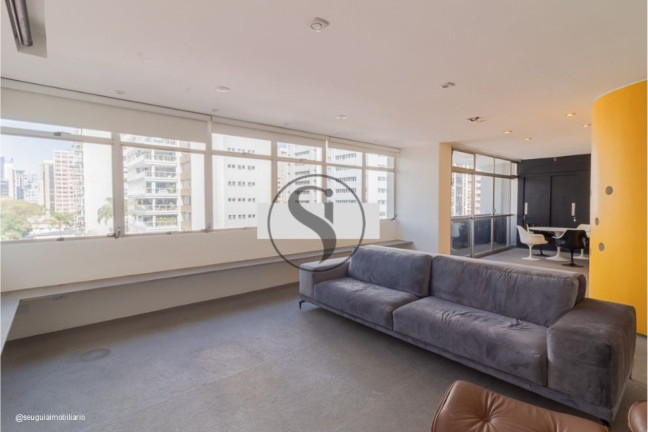 Apartamento com 3 Quartos para Alugar, 235 m² em Itaim Bibi - São Paulo