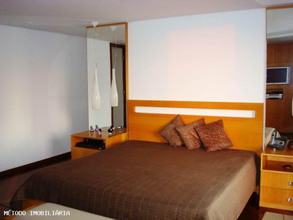 Imagem Imóvel com 4 Quartos à Venda, 740 m² em Bairro Jardim - Santo André Imagem Imóvel com 4 Quartos à Venda, 740 m² em Bairro Jardim - Santo André