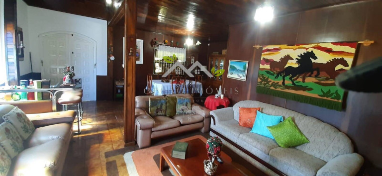 Imagem Casa com 4 Quartos à Venda, 310 m² em Passos Da Mantiqueira - Campos Do Jordão Imagem Casa com 4 Quartos à Venda, 310 m² em Passos Da Mantiqueira - Campos Do Jordão
