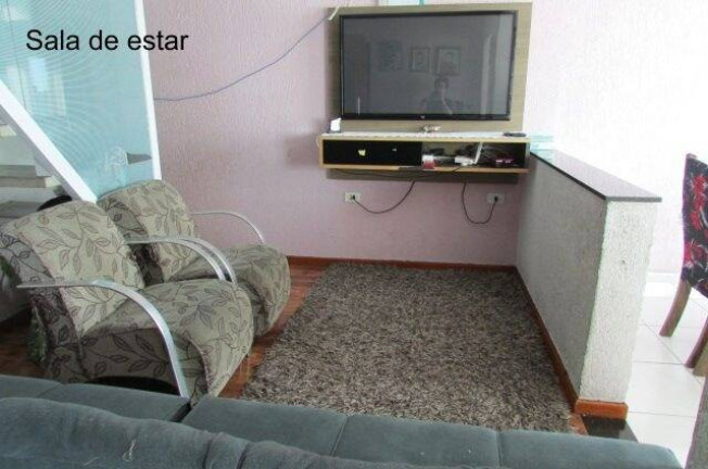 Imagem Casa com 8 Quartos à Venda, 210 m² em Jardim Carapicuíba - Carapicuíba