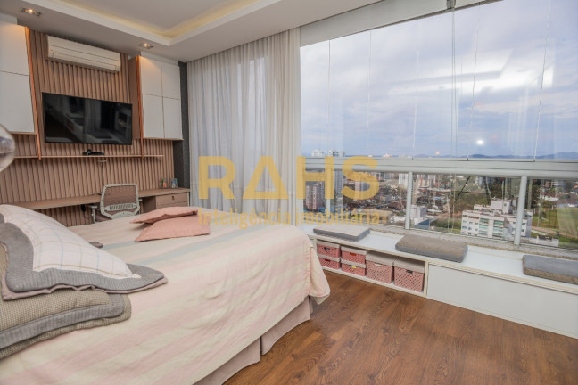 Imagem Cobertura com 4 Quartos à Venda, 500 m² em Atiradores - Joinville