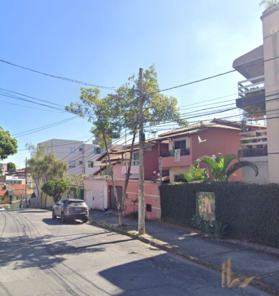 Imagem Casa com 4 Quartos à Venda, 352 m² em Heliópolis - Belo Horizonte Imagem Casa com 4 Quartos à Venda, 352 m² em Heliópolis - Belo Horizonte