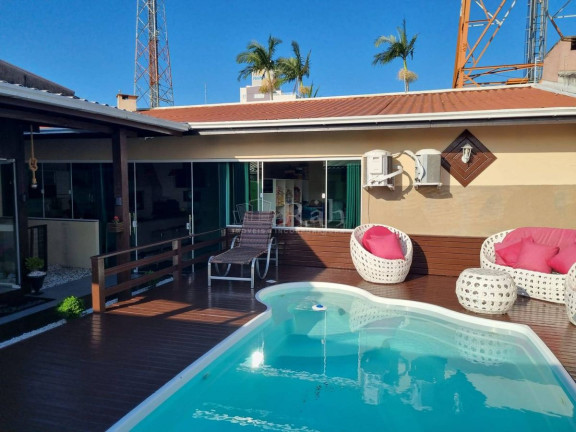 Imagem Casa com 5 Quartos à Venda, 420 m² em Cordeiros - Itajaí Imagem Casa com 5 Quartos à Venda, 420 m² em Cordeiros - Itajaí