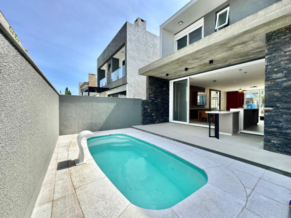 Imagem Casa com 4 Quartos à Venda, 230 m² em Xangri-la - Capao Da Canoa Imagem Casa com 4 Quartos à Venda, 230 m² em Xangri-la - Capao Da Canoa