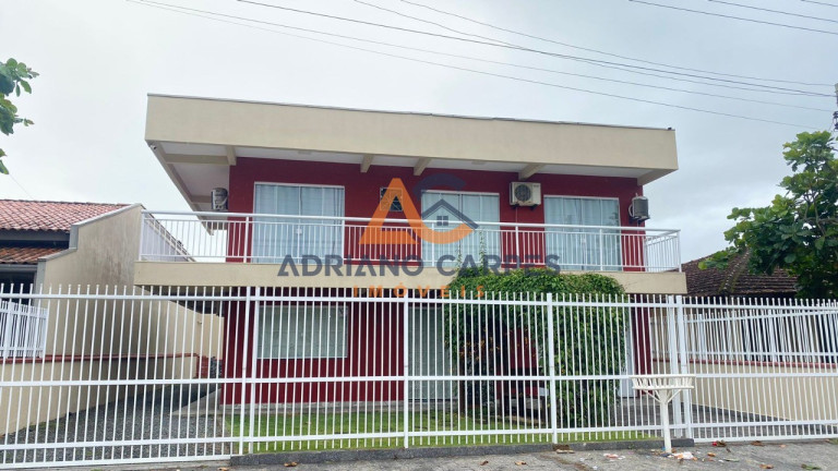 Imagem Sobrado com 5 Quartos para Alugar ou Temporada, 150 m² em Meia Praia - Navegantes Imagem Sobrado com 5 Quartos para Alugar ou Temporada, 150 m² em Meia Praia - Navegantes