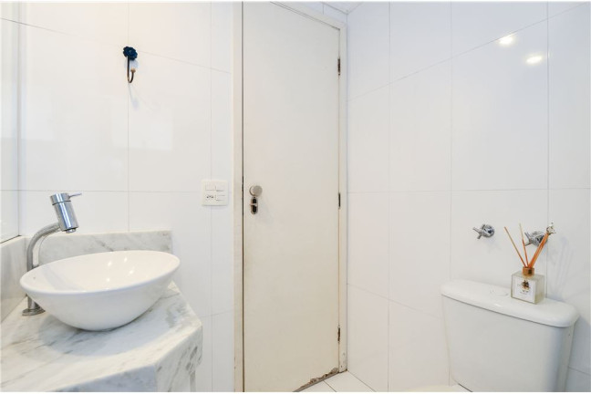 Imagem Imóvel com 3 Quartos à Venda, em Vila Mariana - São Paulo Imagem Imóvel com 3 Quartos à Venda, em Vila Mariana - São Paulo