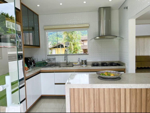 Imagem Casa com 3 Quartos para Temporada, 250 m² em Horto Florestal - Ubatuba