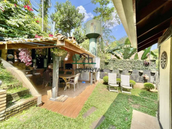 Imagem Casa com 3 Quartos à Venda, 343 m² em Fazendinha - Carapicuíba