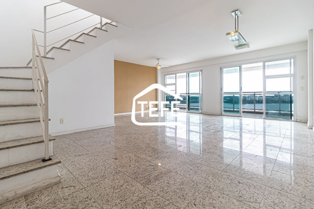 Cobertura com 4 Quartos à Venda, 318 m² em Jacarepaguá - Rio De Janeiro
