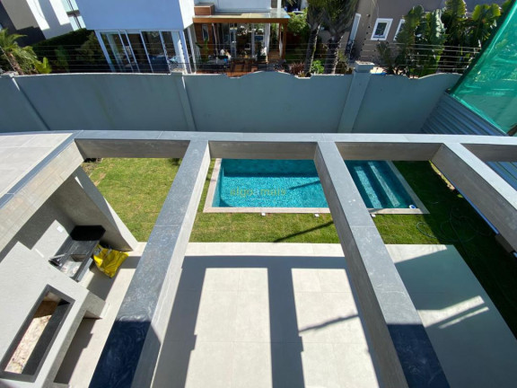 Imagem Casa com 4 Quartos à Venda, 242 m² em Condomínio Amare Home Resort - Xangri-lá Imagem Casa com 4 Quartos à Venda, 242 m² em Condomínio Amare Home Resort - Xangri-lá
