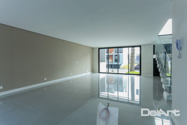 Imagem Casa com 3 Quartos à Venda, 224 m² em Uberaba - Curitiba