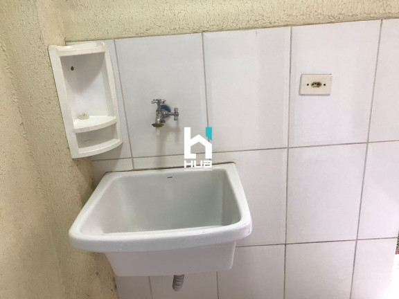 Imagem Casa com 2 Quartos à Venda, 75 m²