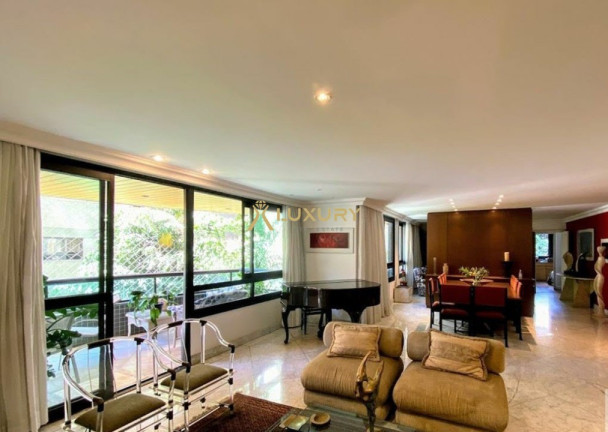 Imagem Imóvel com 4 Quartos à Venda, 230 m² em Lourdes - Belo Horizonte Imagem Imóvel com 4 Quartos à Venda, 230 m² em Lourdes - Belo Horizonte