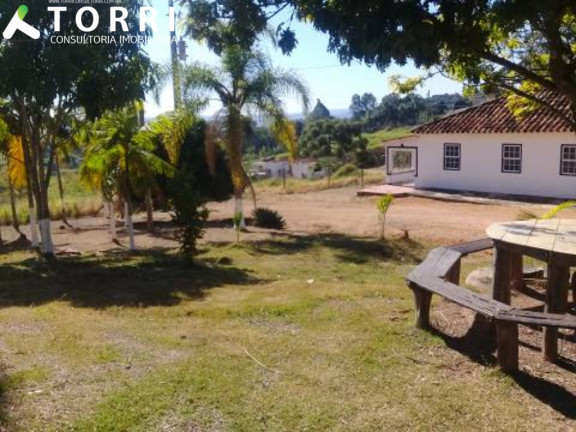 Imagem Imóvel com 4 Quartos à Venda, 200 m² em Centro - Piedade Imagem Imóvel com 4 Quartos à Venda, 200 m² em Centro - Piedade