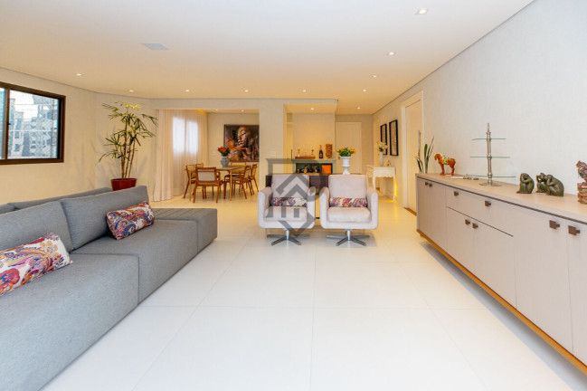 Imagem Apartamento com 4 Quartos à Venda, 197 m² em Itaim Bibi - São Paulo Imagem Apartamento com 4 Quartos à Venda, 197 m² em Itaim Bibi - São Paulo