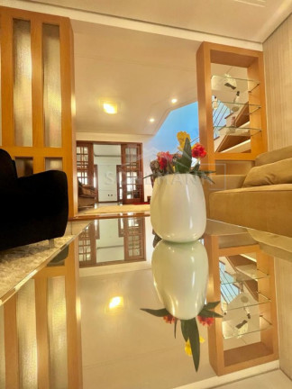 Imagem Casa com 4 Quartos à Venda, 218 m² em Capoeiras - Florianópolis